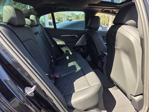 New 2026 BMW i5 eDrive40 w/ M Sport Package image 15