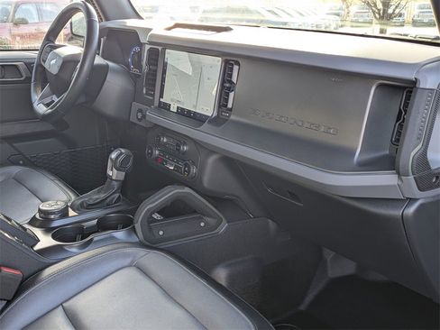Used 2024 Ford Bronco Everglades image 29