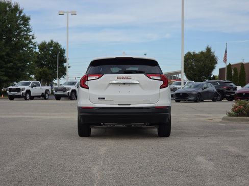 Used 2024 GMC Terrain SLE image 6