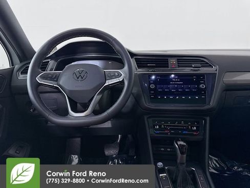 Used 2024 Volkswagen Tiguan SE image 22
