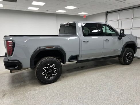 Used 2024 GMC Sierra 2500 AT4X AWD/4WD image 12