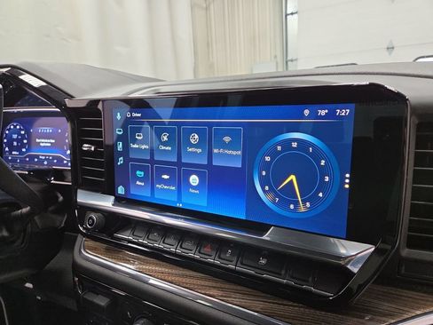Used 2023 Chevrolet Silverado 1500 LT w/ Protection Package AWD/4WD image 14