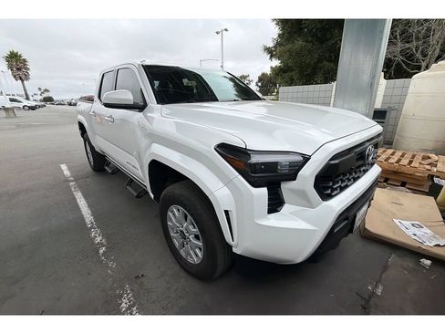 Certified 2025 Toyota Tacoma SR5 RWD image 1