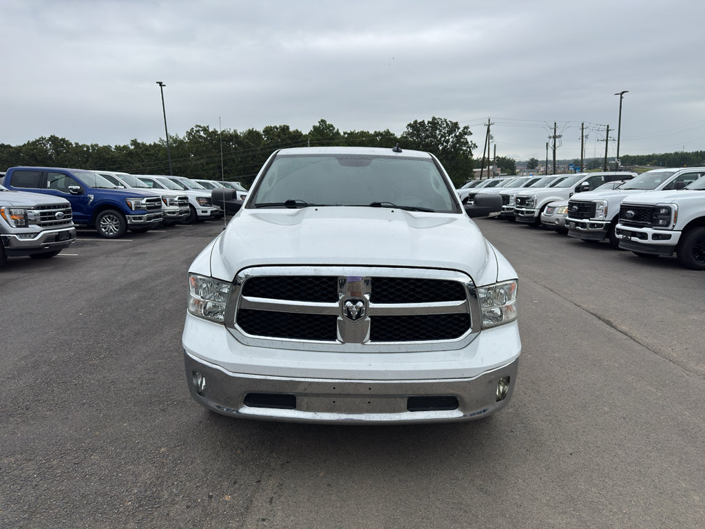 Used 2021 RAM 1500 Classic SLT w/ Luxury Group AWD/4WD image 2