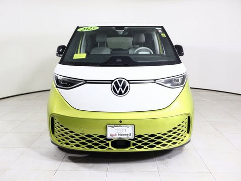 Used 2025 Volkswagen ID. Buzz 1st Edition image 10