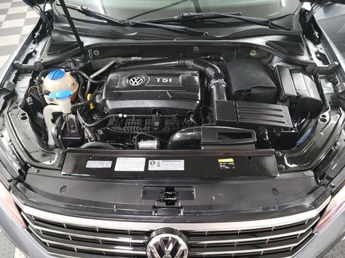Used 2017 Volkswagen Passat 1.8T SE image 38