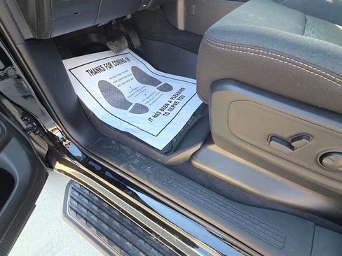 New 2026 RAM 1500 4x4 Crew Cab image 21