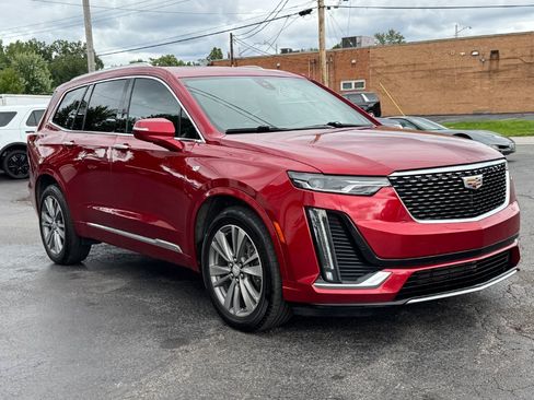 Used 2021 Cadillac XT6 Premium Luxury FWD image 4