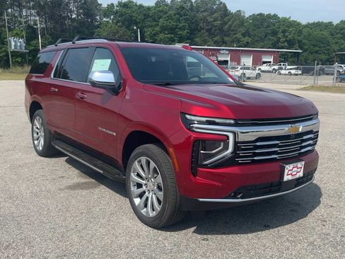 New 2026 Chevrolet Suburban Premier AWD/4WD image 9