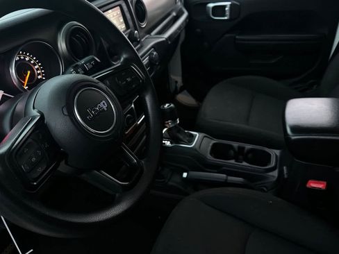 Used 2018 Jeep Wrangler Unlimited Sport image 12