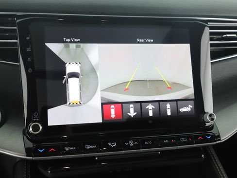 New 2026 Jeep Grand Wagoneer image 21