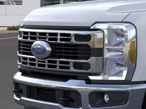 Used 2026 Ford F350 XLT w/ FX4 Off-Road Package AWD/4WD image 17