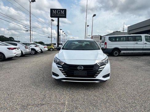 Used 2024 Nissan Versa S FWD image 4
