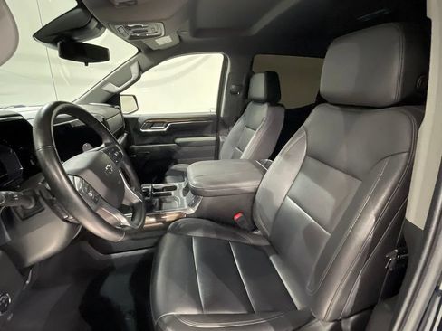 Used 2024 Chevrolet Silverado 1500 LT Trail Boss w/ LT Trail Boss Premium Package AWD/4WD image 23