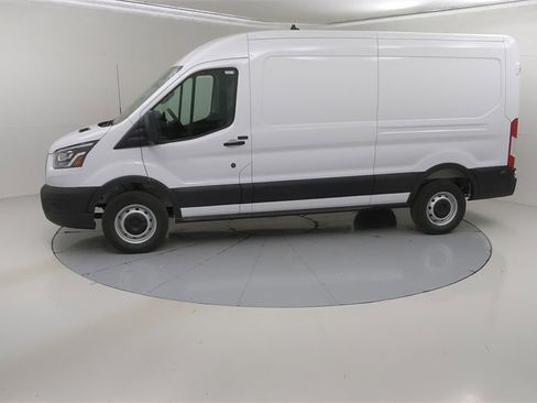 New 2025 Ford Transit 250 148 Medium Roof image 18