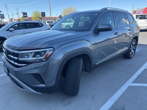 Used 2023 Volkswagen Atlas SEL AWD/4WD image 3