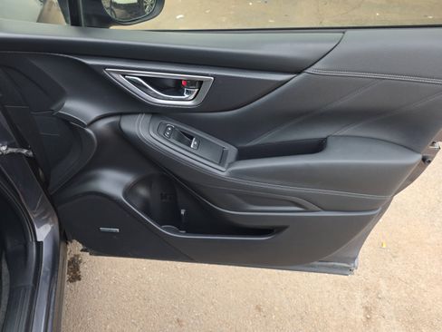 Used 2020 Subaru Forester Limited image 31