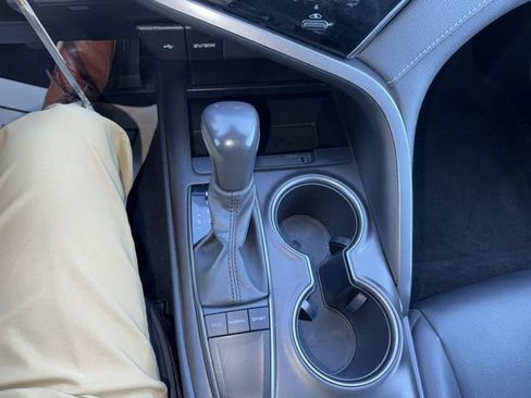 Used 2023 Toyota Camry SE image 15