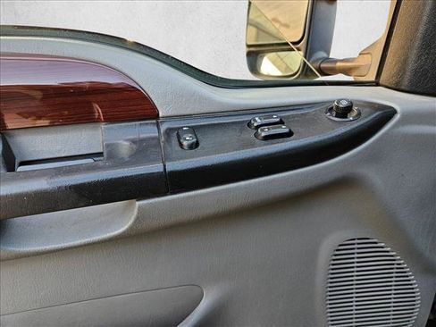 Used 2007 Ford F250 Lariat AWD/4WD image 21