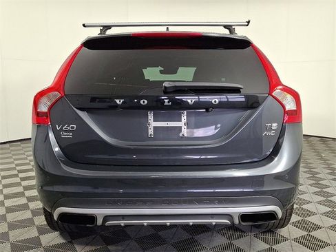 Used 2015 Volvo V60 T5 Cross Country w/ Climate Package image 8