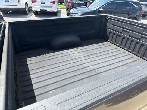 Used 2015 Toyota Tundra SR5 w/ SR5 Upgrade Package RWD image 6