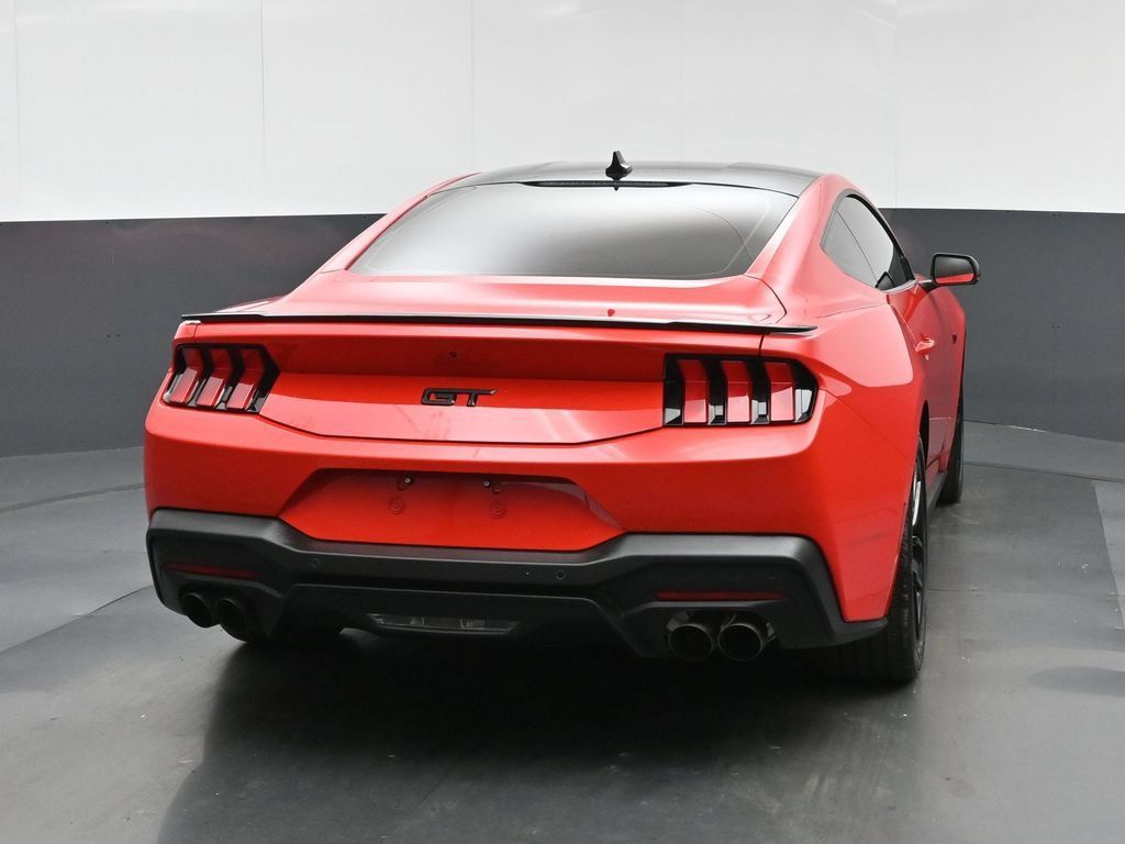 Used 2025 Ford Mustang GT Premium RWD image 6