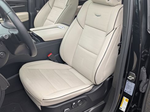 Used 2024 Cadillac Escalade ESV Sport w/ LPO, ONYX Package image 17