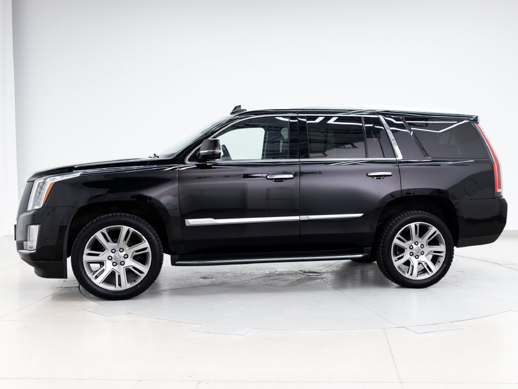 Used 2019 Cadillac Escalade Luxury AWD/4WD image 4