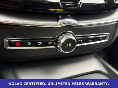 Certified 2025 Volvo XC60 B5 Core AWD/4WD image 23