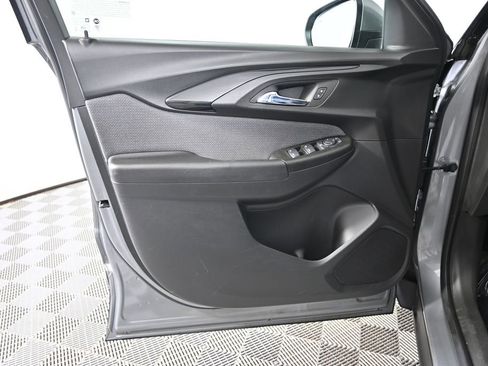 Used 2023 Chevrolet TrailBlazer LT w/ Convenience Package image 18