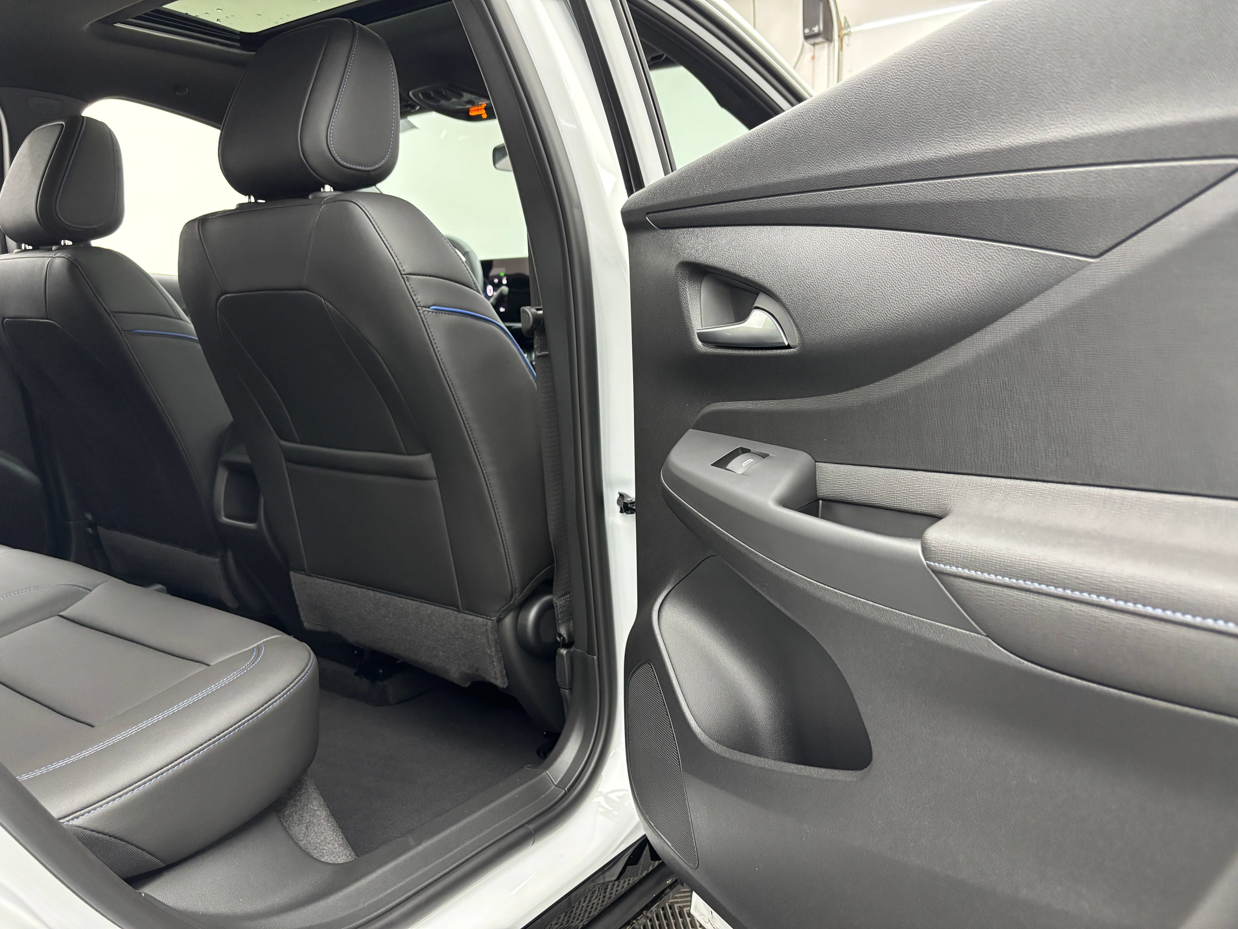 New 2026 Buick Envista Sport Touring w/ Convenience I Package FWD image 35