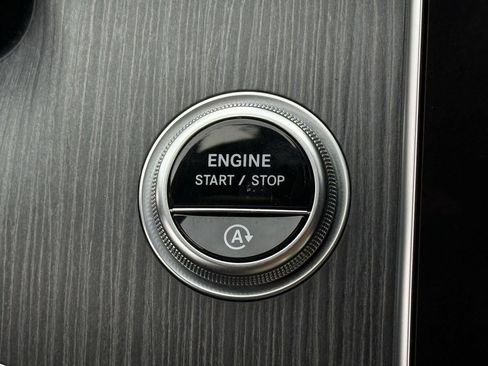 Used 2022 Mercedes-Benz C 300 Sedan image 17