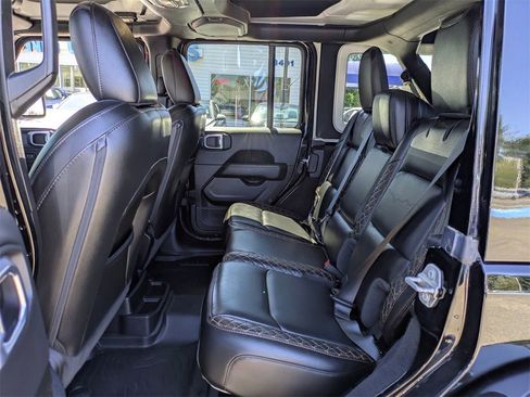 Used 2021 Jeep Wrangler Unlimited Sahara image 30
