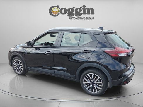 Used 2024 Nissan Kicks SV FWD image 3
