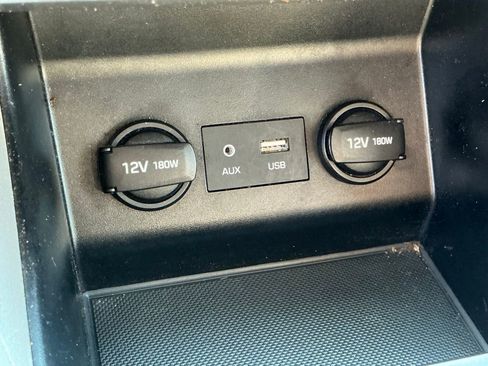 Used 2020 Hyundai Elantra SE image 37