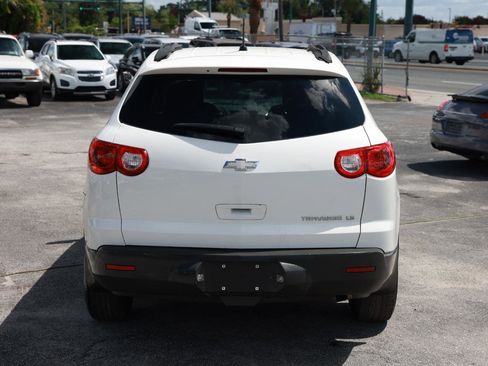 Used 2012 Chevrolet Traverse LS FWD image 7