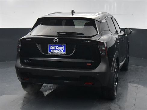 Used 2025 Nissan Kicks SR w/ SR Premium Package FWD image 20