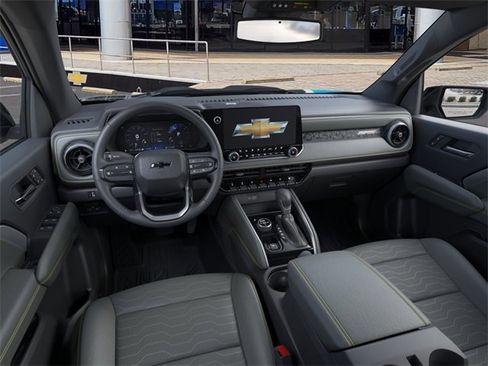 New 2026 Chevrolet Colorado ZR2 w/ Technology Package AWD/4WD image 15