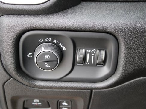 Used 2025 RAM 1500 Big Horn image 14