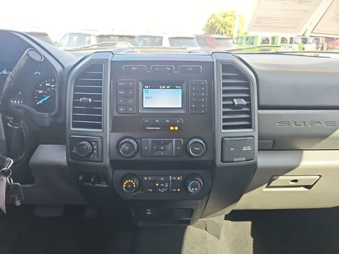 Used 2020 Ford F250 XL w/ STX Appearance Package AWD/4WD image 31