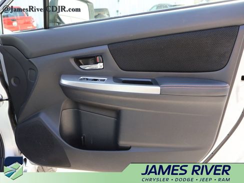 Used 2016 Subaru Crosstrek 2.0i Premium w/ Moonroof Package image 8