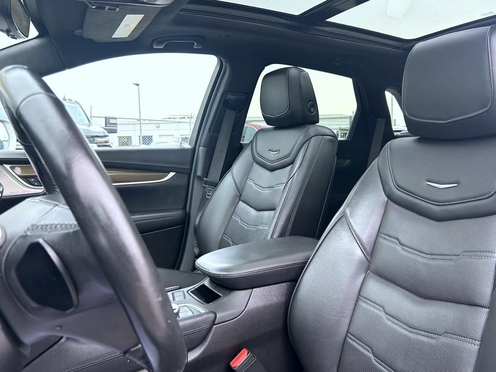 Used 2020 Cadillac XT5 Premium Luxury w/ Platinum Package AWD/4WD image 17