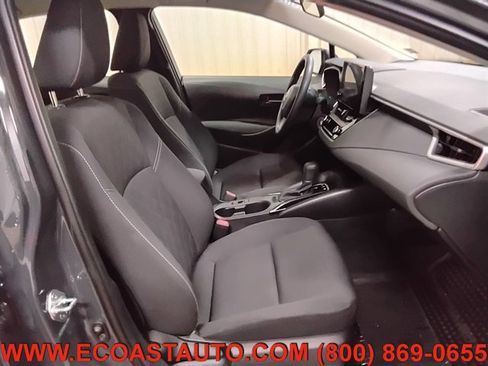 Used 2025 Toyota Corolla LE image 14