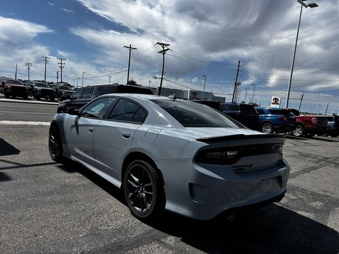 Used 2022 Dodge Charger GT w/ Blacktop Package AWD/4WD image 3