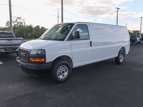 New 2026 GMC Savana 2500 Extended RWD image 4