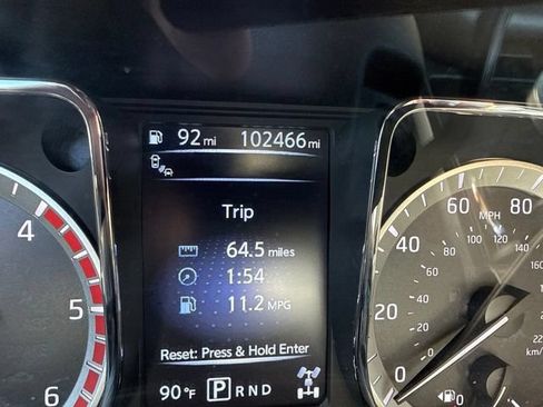 Used 2018 Nissan Titan SV w/ SV Convenience Package AWD/4WD image 8
