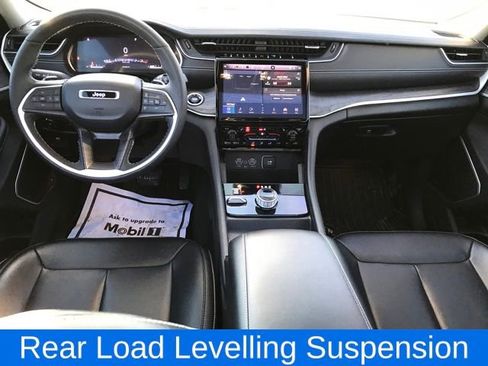 Used 2024 Jeep Grand Cherokee Limited w/ Black Appearance Package image 6