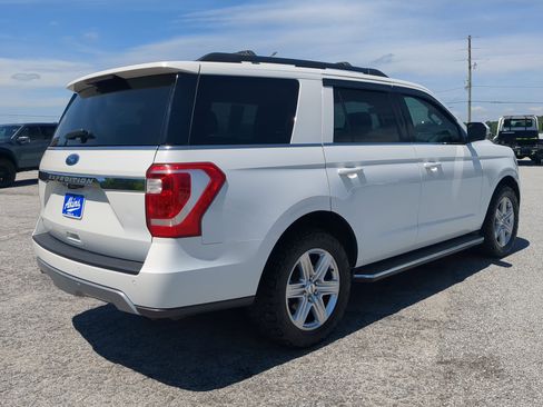 Certified 2020 Ford Expedition XLT w/ Equipment Group 202A AWD/4WD image 3