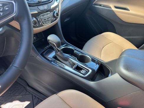 Used 2024 Chevrolet Equinox Premier FWD image 13