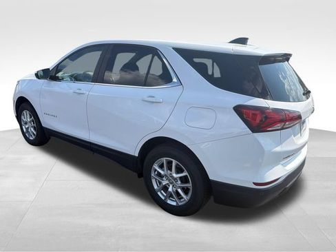 Used 2024 Chevrolet Equinox LT AWD/4WD image 3